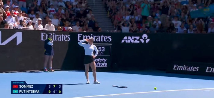 美洲杯-普丁塞娃赛后跳舞硬刚观众嘘声，梅总五盘逆转会师钱同学引爆舆论|网球|土耳其|梅德韦杰夫|澳网|女单_新浪体育_新浪新闻